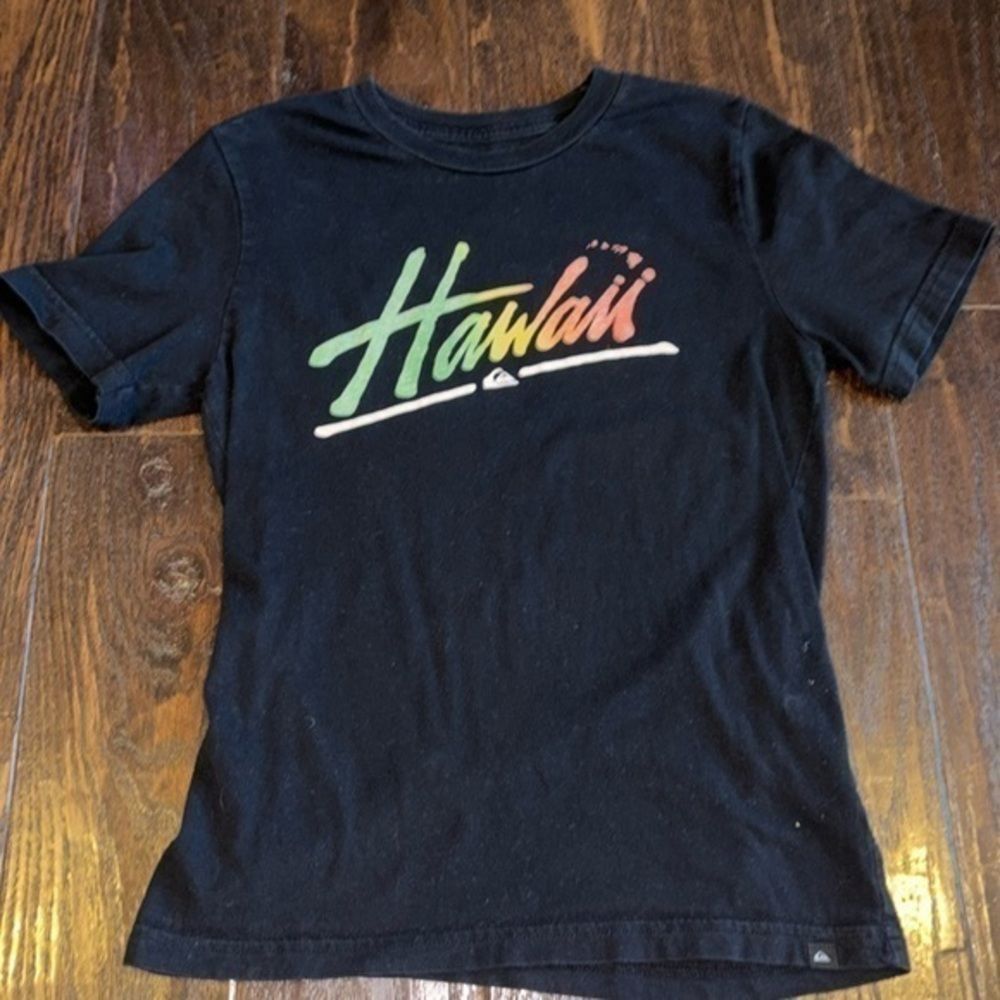 Quicksilver boys black Hawaii graphic tshirt size medium